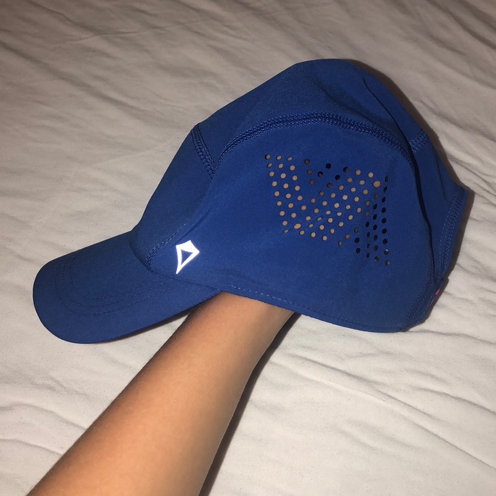 Ivivva blue work out hat